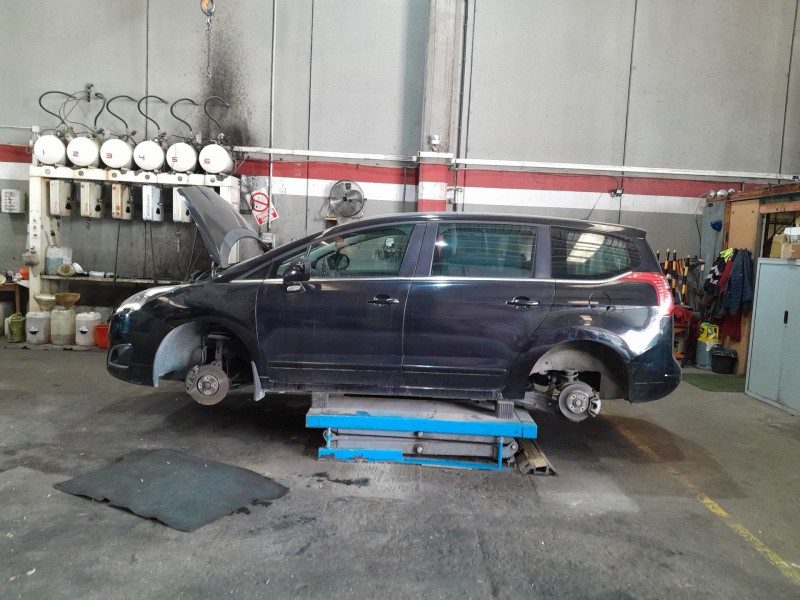 peugeot 5008 (0u_, 0e_) del año 2015