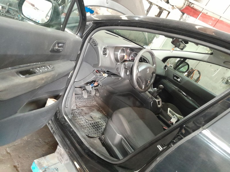 peugeot 5008 (0u_, 0e_) del año 2015