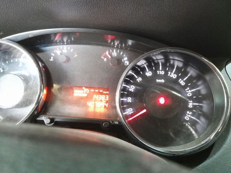 peugeot 5008 (0u_, 0e_) del año 2015