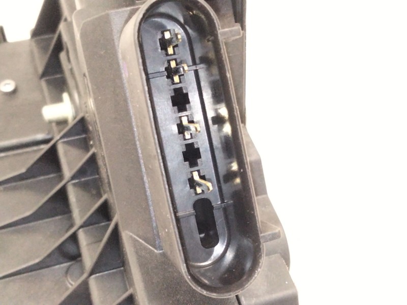 Recambio de cerradura puerta delantera derecha para ford focus iii 1.5 ecoboost referencia OEM IAM BM5AA21812BG  