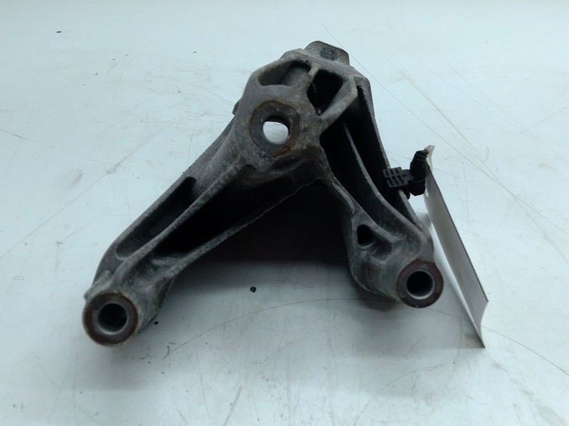 Recambio de soporte motor para audi a5 (8t3) 1.8 tfsi referencia OEM IAM 8K0199307  