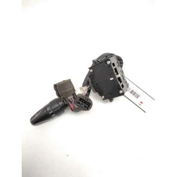 Recambio de mando luces para ssangyong musso 2.9 turbodiesel cat referencia OEM IAM 66231A  124722