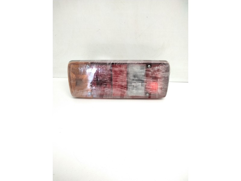 Recambio de piloto trasero derecho para nissan l-35 l-35.09 referencia OEM IAM RS101 3178 