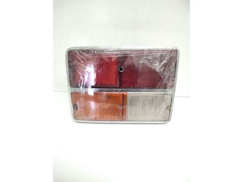 Recambio de piloto trasero izquierdo para seat 132 132 referencia OEM IAM 329545S  