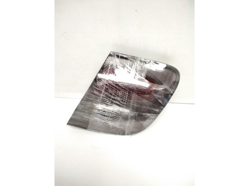 Recambio de piloto trasero central para nissan almera (n15) 2.0 diesel referencia OEM IAM BA75E R  