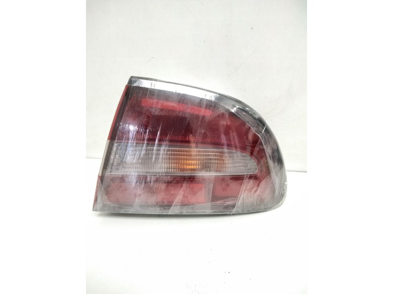 Recambio de piloto trasero derecho para mitsubishi galant berlina (e50) 1.8 cat referencia OEM IAM 0431593R  