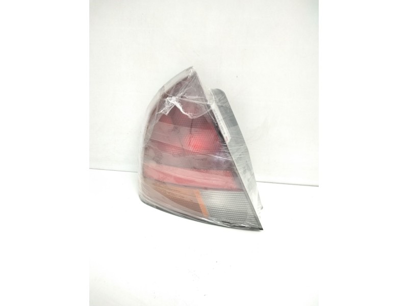 Recambio de piloto trasero izquierdo para mitsubishi carisma berlina 4 (da0) 1.6 cat referencia OEM IAM 29210102 MB944543 46374