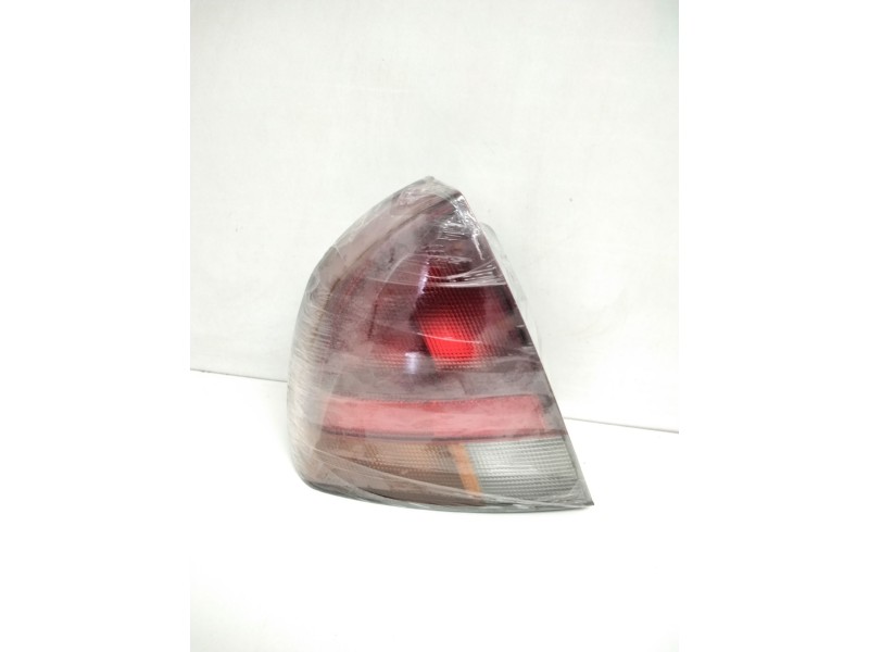 Recambio de piloto trasero izquierdo para mitsubishi carisma berlina 4 (da0) 1.6 cat referencia OEM IAM 29210102 MB944543 46374