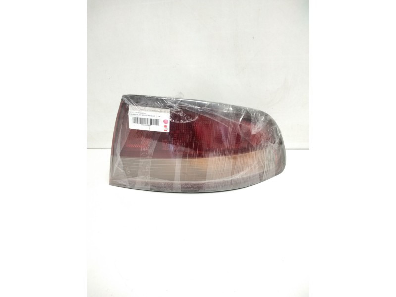 Recambio de piloto trasero derecho para mitsubishi galant berlina (e30) 1.8 cat referencia OEM IAM 0431612  103395