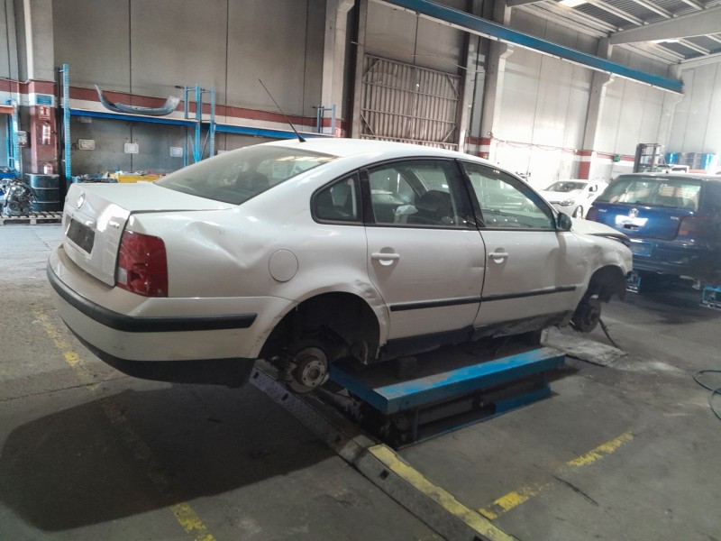 volkswagen passat b5 (3b2) del año 2000