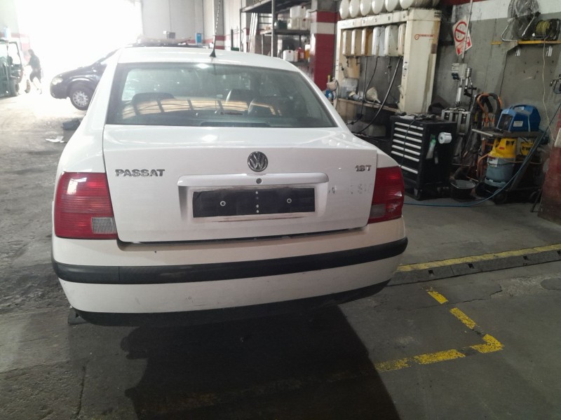 volkswagen passat b5 (3b2) del año 2000