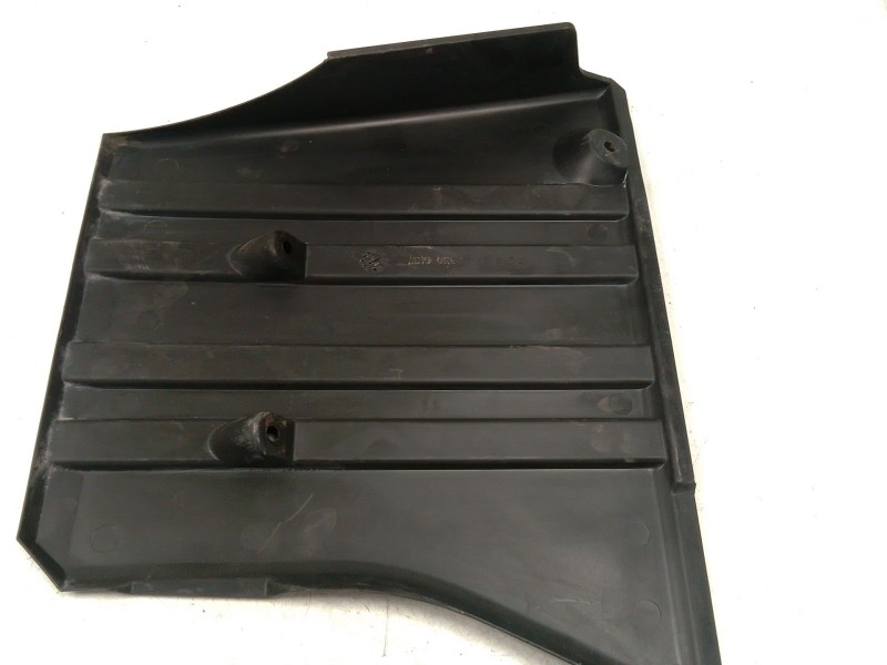 Recambio de cubrecarter para mercedes-benz clase e (w210) e 200 d (210.003) referencia OEM IAM A2105242330  