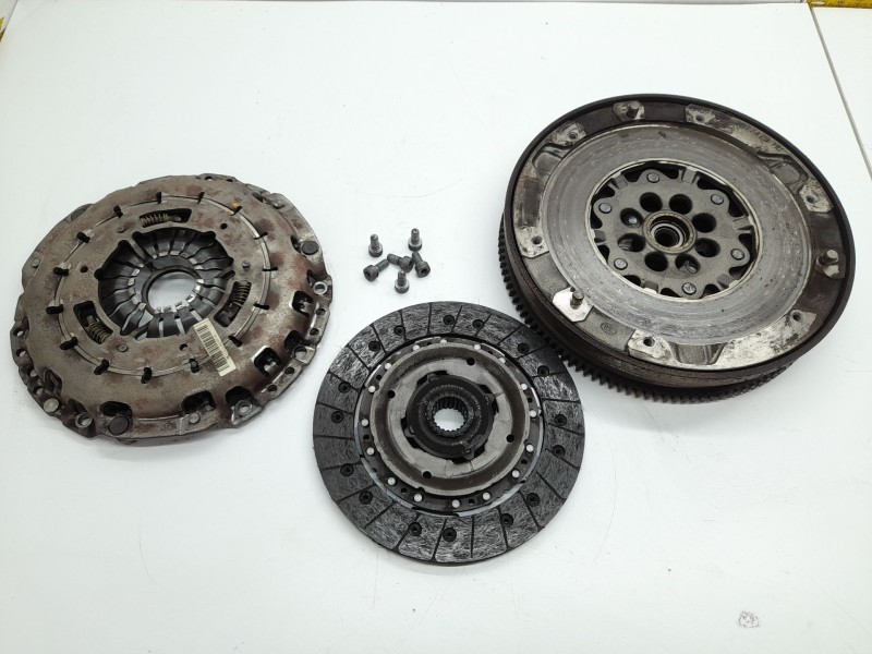 Recambio de kit embrague para bmw 1 (e81) 120 d referencia OEM IAM   