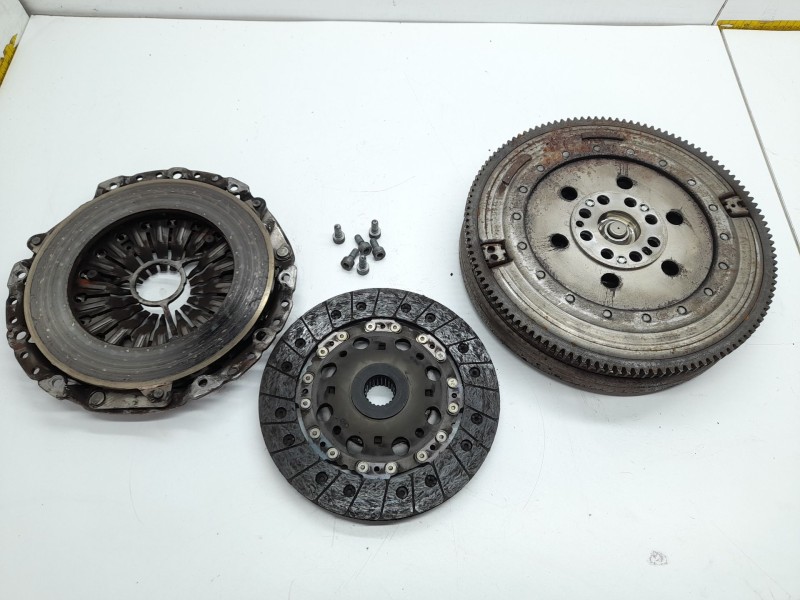 Recambio de kit embrague para bmw 1 (e81) 120 d referencia OEM IAM   