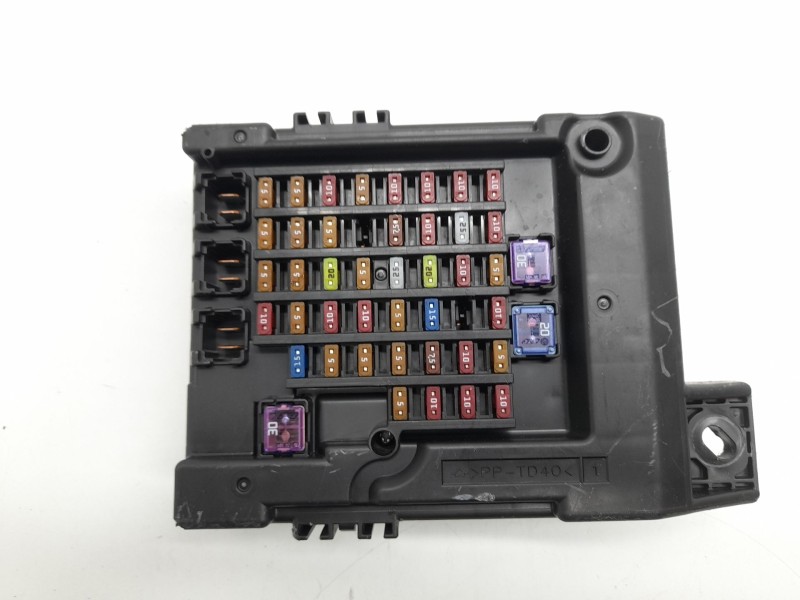 Recambio de caja fusibles para isuzu d-max iii (tfr, tfs) 1.9 ddi (tfr87j, tfr87) referencia OEM IAM   