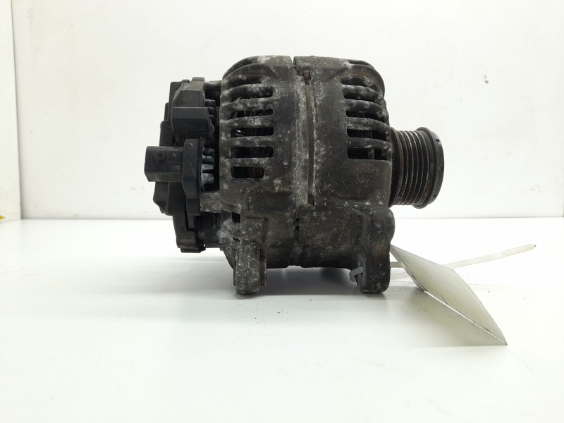 Recambio de alternador para volkswagen transporter t5 autobús (7hb, 7hj, 7eb, 7ej) 1.9 tdi referencia OEM IAM   