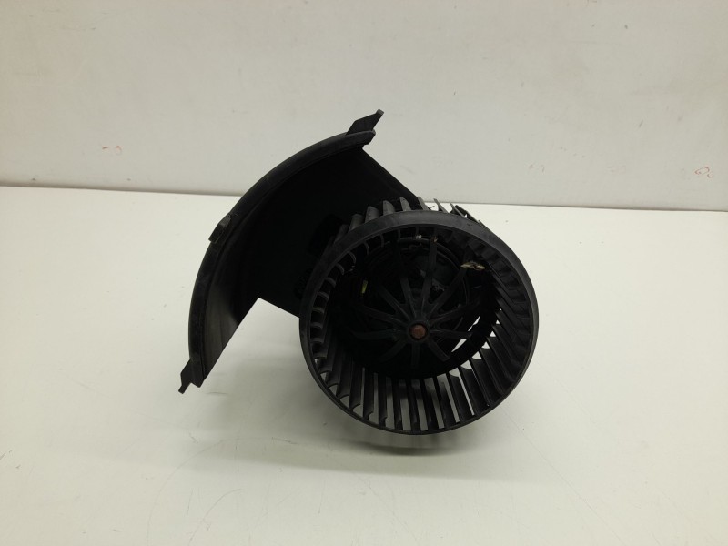 Recambio de motor calefaccion para volkswagen transporter t5 autobús (7hb, 7hj, 7eb, 7ej) 1.9 tdi referencia OEM IAM   