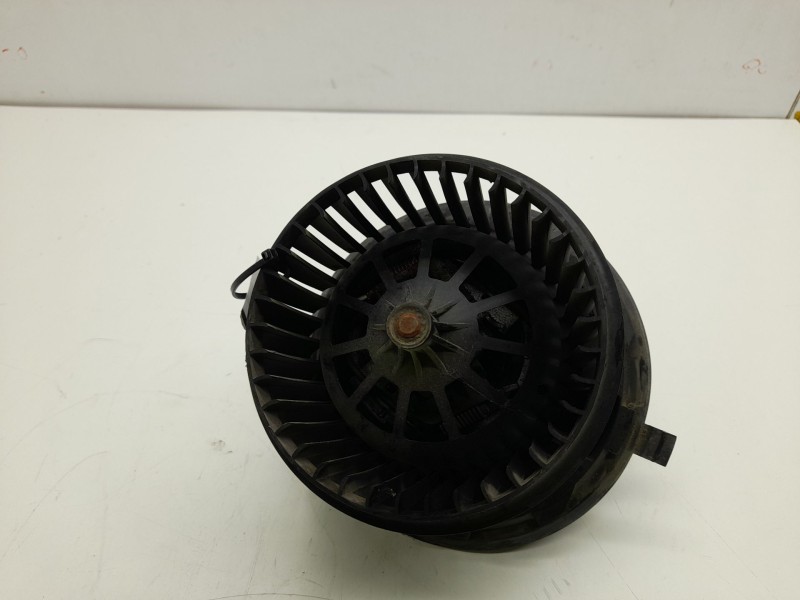 Recambio de motor calefaccion para volkswagen transporter t5 autobús (7hb, 7hj, 7eb, 7ej) 1.9 tdi referencia OEM IAM   