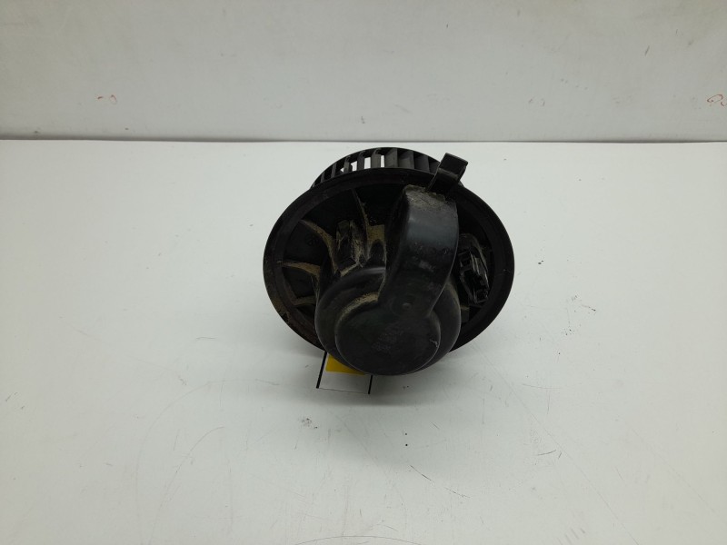 Recambio de motor calefaccion para volkswagen transporter t5 autobús (7hb, 7hj, 7eb, 7ej) 1.9 tdi referencia OEM IAM   