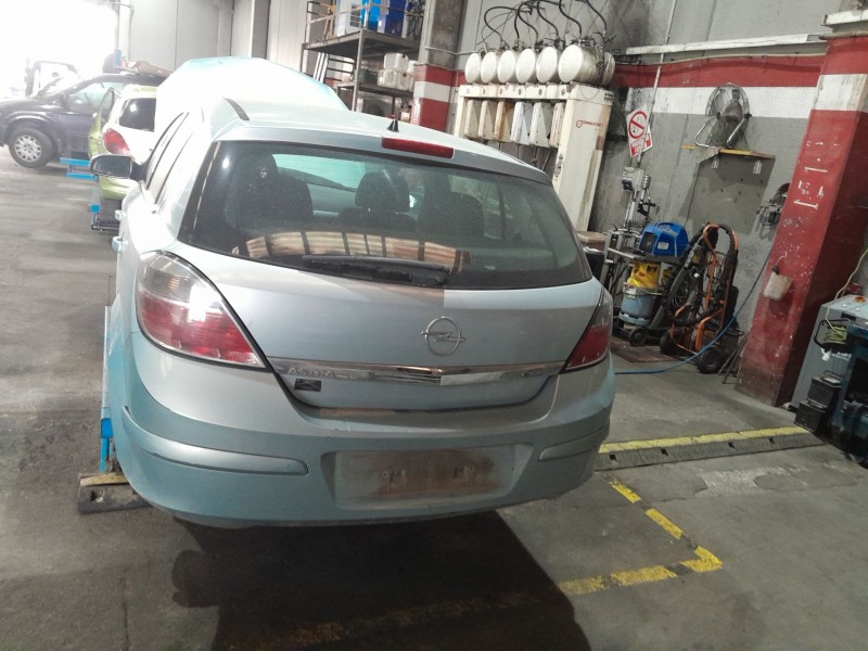 opel astra h (a04) del año 2009