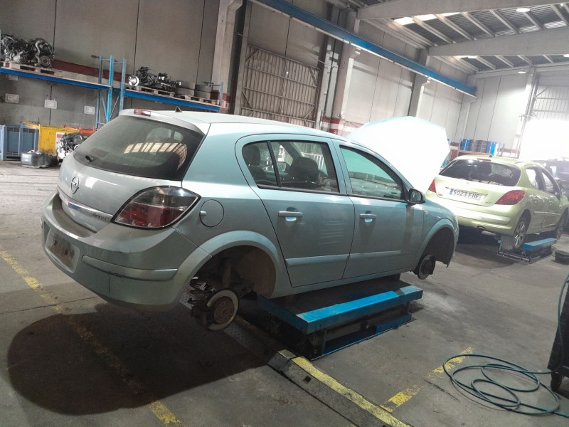 opel astra h (a04) del año 2009