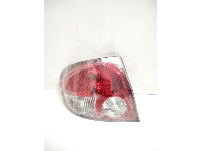 Recambio de piloto trasero izquierdo para hyundai getz (tb) 1.1 básico referencia OEM IAM 024011C  