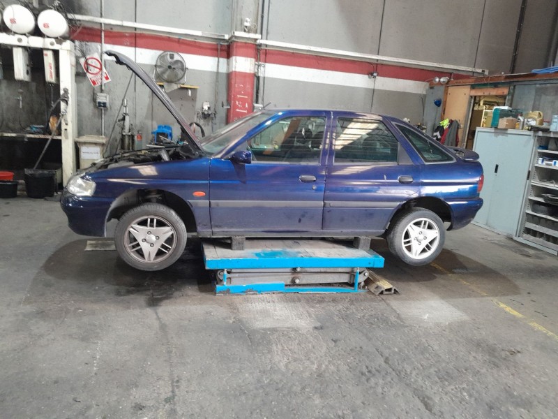 ford escort vi sedán (gal, afl) del año 1999