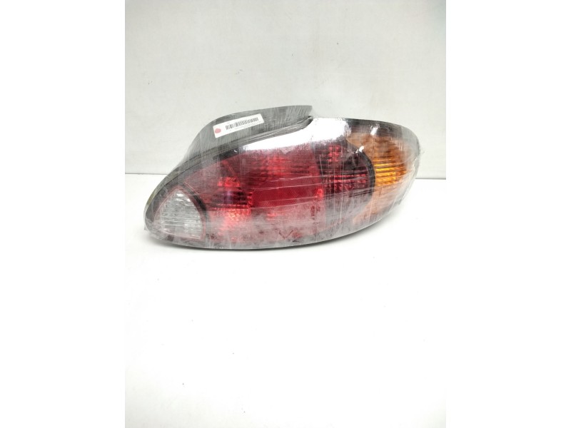 Recambio de piloto trasero derecho para hyundai lantra berlina (rd) 1.6 gls referencia OEM IAM 9240229520 R92402295 
