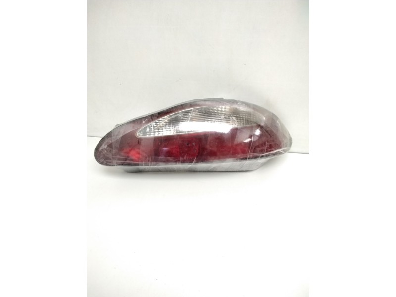 Recambio de piloto trasero derecho para hyundai coupe (j2) 1.6 fx coupe referencia OEM IAM R92402270  