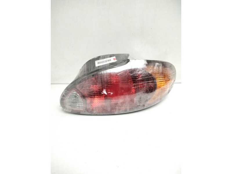 Recambio de piloto trasero derecho para hyundai lantra berlina (rd) 1.9 diesel cat referencia OEM IAM R92402295  