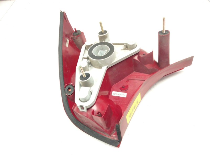 Recambio de piloto trasero izquierdo para ford focus i sedán (dfw) 1.6 16v referencia OEM IAM XS4113405BH  