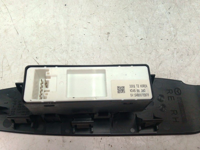 Recambio de mando elevalunas trasero derecho para mazda cx-5 (ke, gh) 2.2 d (ke2fw) referencia OEM IAM KD4566380  