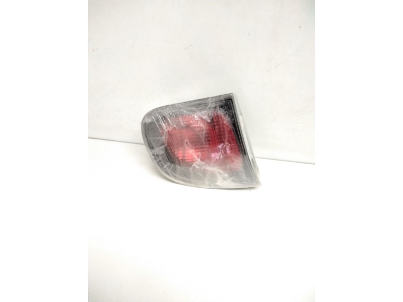 Recambio de piloto trasero central para daewoo lanos se referencia OEM IAM 415899L  