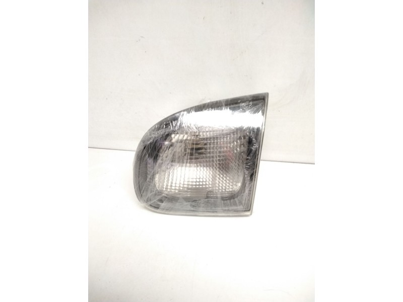 Recambio de piloto trasero central para daewoo lanos se referencia OEM IAM 415900R  
