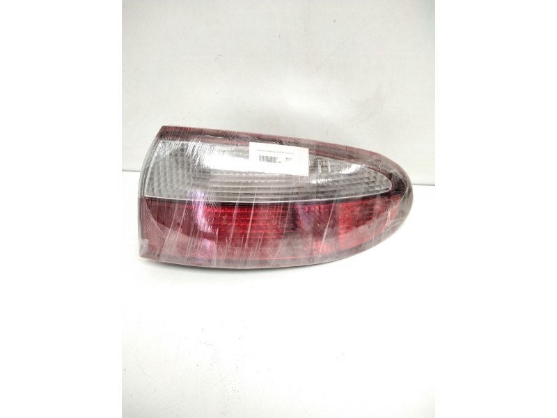 Recambio de piloto trasero derecho para daewoo lanos se referencia OEM IAM 9F24A 96304519 