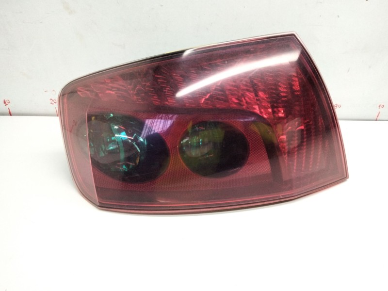 Recambio de piloto trasero izquierdo para peugeot 407 (6d_) 1.6 hdi 110 (6d9hzc, 6d9hyc) referencia OEM IAM   