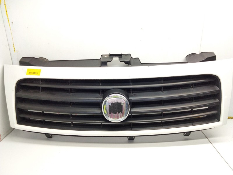 Recambio de rejilla delantera para fiat scudo furgoneta (270_, 272_) 1.6 d multijet referencia OEM IAM   