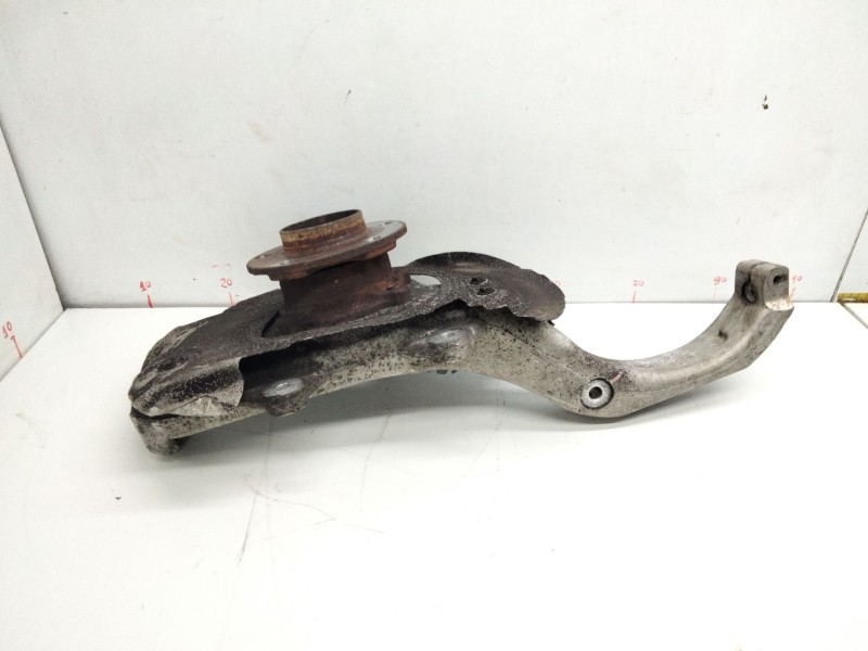 Recambio de mangueta delantera derecha para bmw x5 (e70) 3.0 sd referencia OEM IAM 6869870  