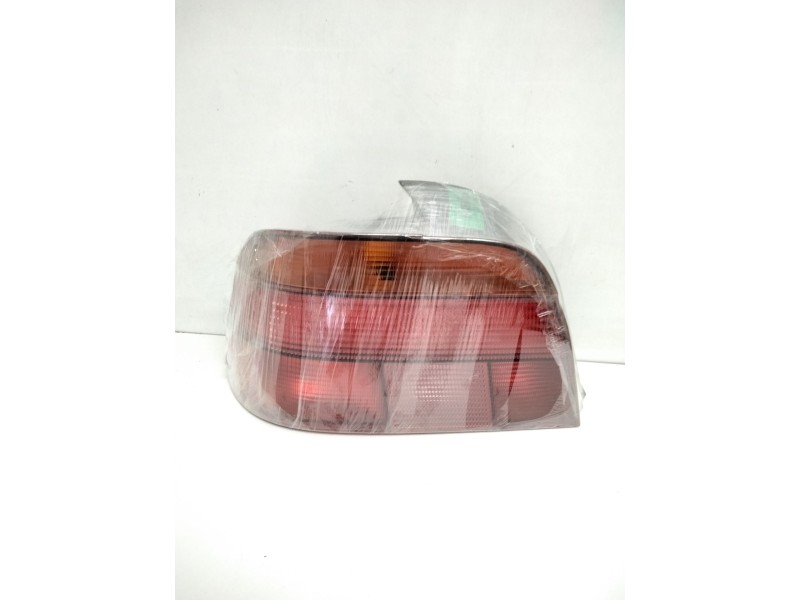 Recambio de piloto trasero izquierdo para bmw serie 5 berlina (e39) 523i referencia OEM IAM 8358031 2VP00724001 