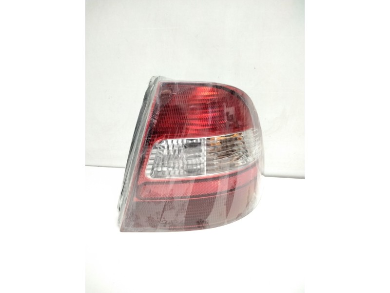 Recambio de piloto trasero derecho para honda civic aerodeck (mb/mc) 1.5 referencia OEM IAM 9EL23689400 33501S1EG01 