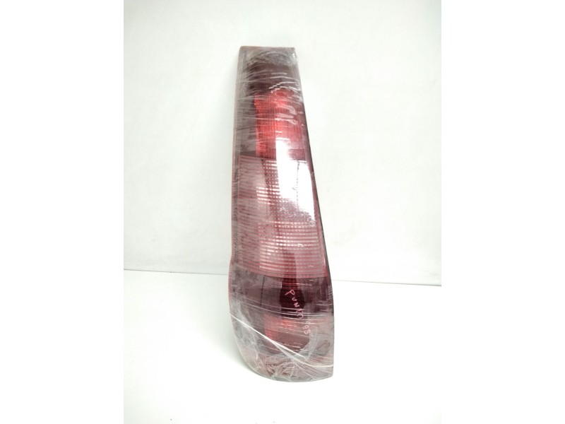 Recambio de piloto trasero izquierdo para fiat punto berlina (188) 1.9 diesel eco referencia OEM IAM 484010830 36510748 46301