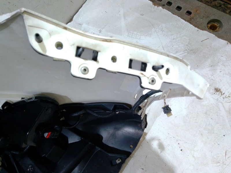 Recambio de paragolpes delantero para ford kuga i 2.0 tdci referencia OEM IAM   