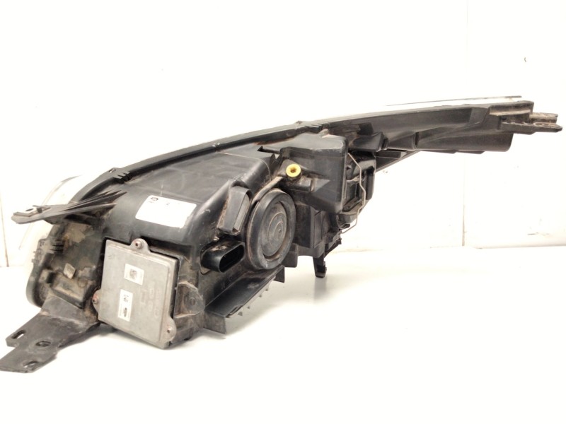 Recambio de faro derecho para ford kuga i 2.0 tdci referencia OEM IAM CV4413D154AF  