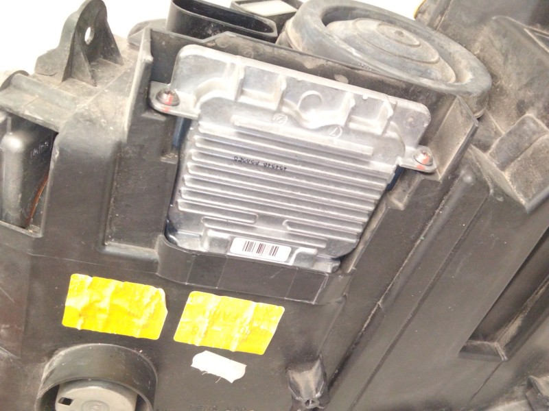 Recambio de faro derecho para ford kuga i 2.0 tdci referencia OEM IAM CV4413D154AF  