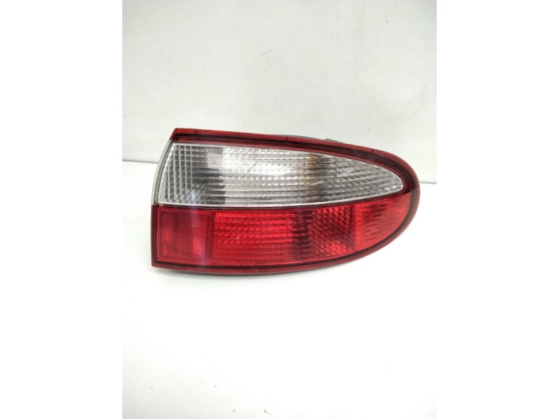 Recambio de piloto trasero derecho para daewoo lanos 1.4 cat referencia OEM IAM 96304519  