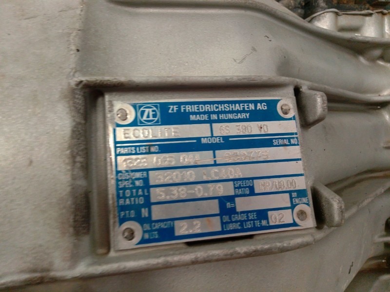 Recambio de caja cambios para nissan nt500 35.15 referencia OEM IAM 32010LC40A  