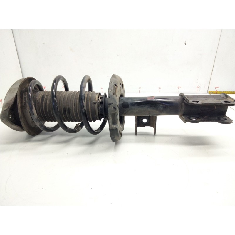 Recambio de amortiguador delantero izquierdo para mercedes-benz clase a (w176) a 200 cdi / d (176.008) referencia OEM IAM A17632