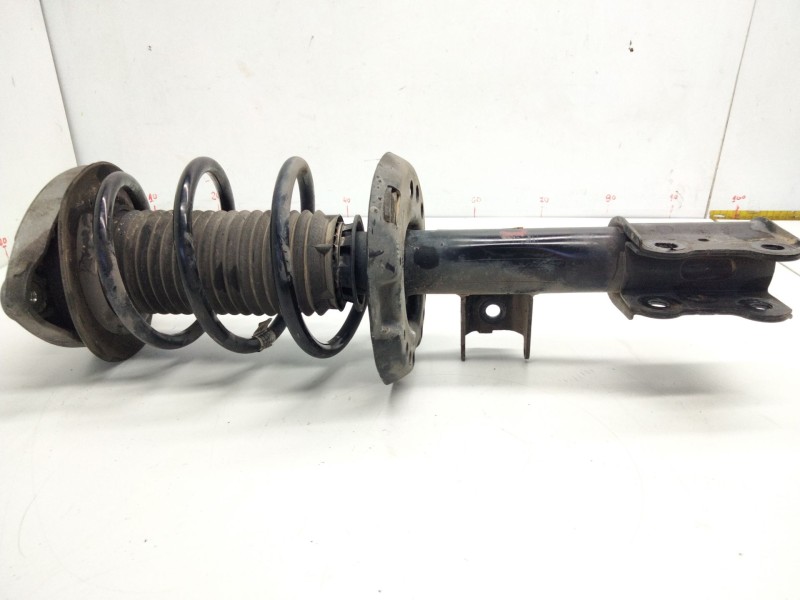 Recambio de amortiguador delantero izquierdo para mercedes-benz clase a (w176) a 200 cdi / d (176.008) referencia OEM IAM A17632