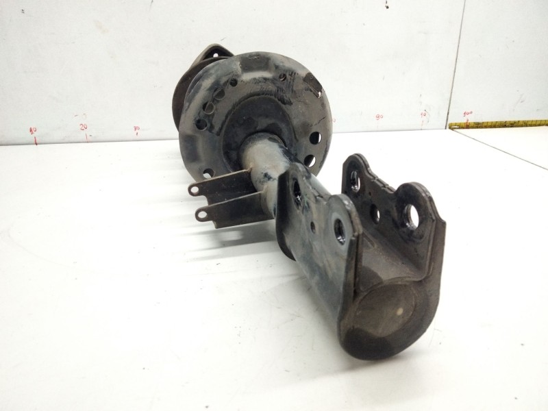 Recambio de amortiguador delantero izquierdo para mercedes-benz clase a (w176) a 200 cdi / d (176.008) referencia OEM IAM A17632