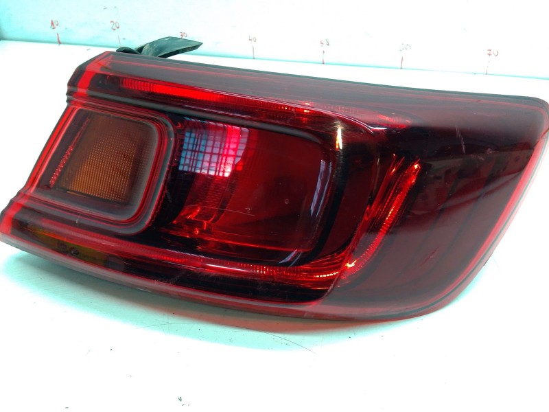 Recambio de piloto trasero derecho para renault talisman (lp_) 1.6 tce 150 referencia OEM IAM   